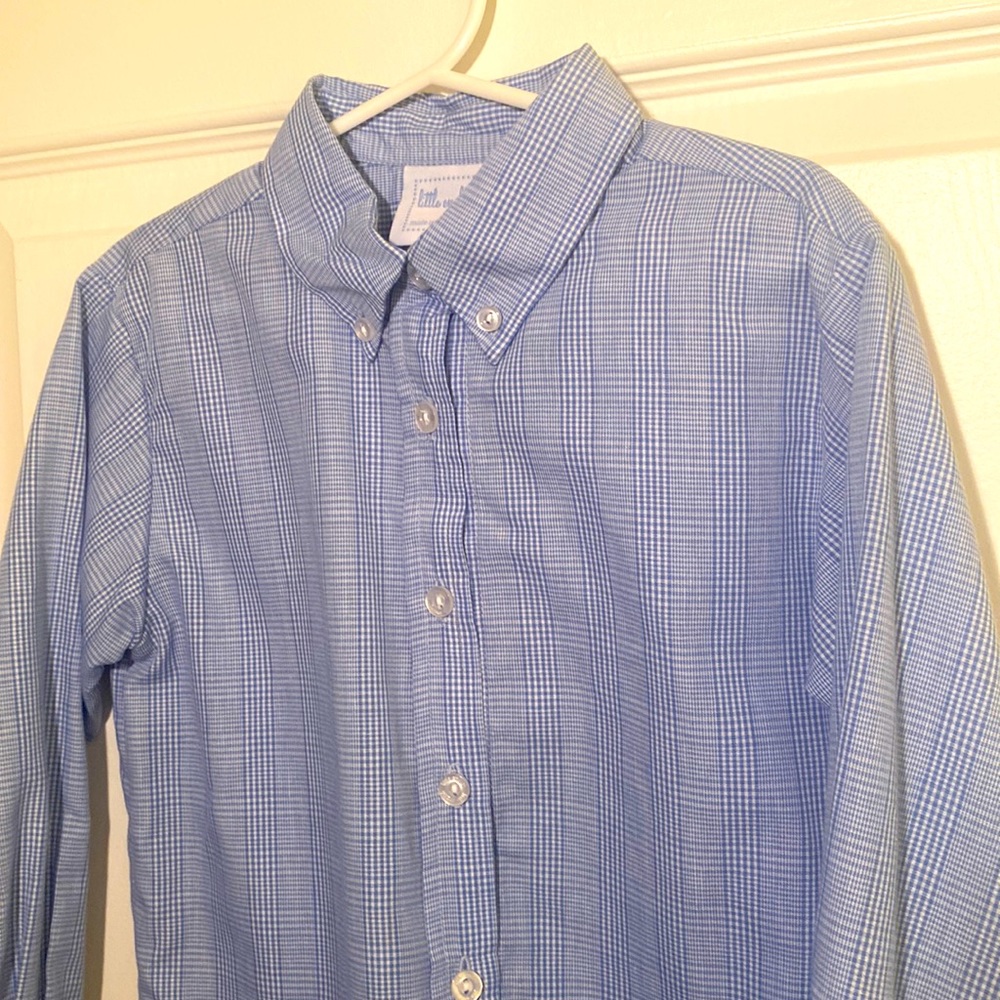 NWT Little English Blue/White Button Down. Size 5.